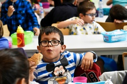 Lagere school Sint-Joost-aan-zee refter kinderen maaltijden eten 3