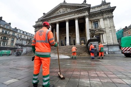 Net Brussel straatveger Beursgebouw centrum centrale lanen Beursplein Anspachlaan