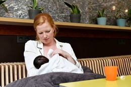 Borstvoeding in publieke ruimte baby