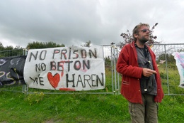 Haren Keelbeeksite protest tegen bouw gevangenis