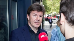 Sven Gatz (Open VLD) bij het partijbureau van zijn partij na de verkiezingen van 26 mei 2019