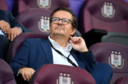Voorzitter Marc Coucke in de tribune van RSC Anderlecht in het Lotto Park