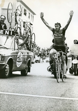 Eddy Merckx (Molteni) wint Parijs-Brussel in 1973