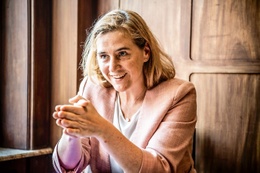Elke Van den Brandt BRUZZ ACTUA 1676