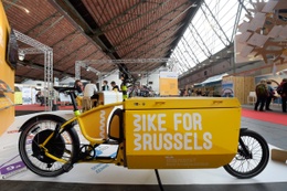 Bike for Brussels op de derde editie van 'Bike Brussels', de Brusselse beurs gewijd aan fietsen en actieve mobiliteit in Thurn & Taxis