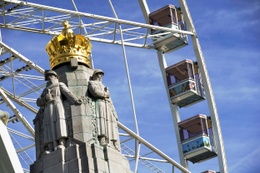 Het reuzenrad 'The View', georganiseerd door de stad Brussel op het Poelaertplein