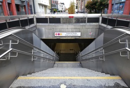 Metrohalte Graaf Van Vlaanderen in Sint-Jans-Molenbeek