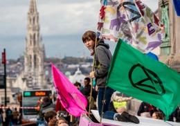 12 oktober 2019: Extinction Rebellion Belgium wil de tuin voor het koninklijk paleis bezetten en vraagt de klimaat- en ecologische noodtoestand in België uit te roepen