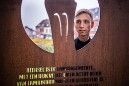 VUB-onderzoeker Jonas De Roos onderzocht de producte van Lambiekbieren, hier in  brouwerij 3 Fonteinen, Beersel