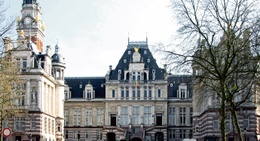 Big City Gemeentehuis Sint Gillis BRUZZ ACTUA 1686