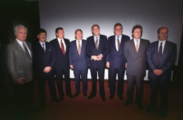 23 juni 1995: de Brusselse regering Picqué II. Vlnr: Vic Anciaux, Eric André, Jos Chabert, Rufin Grijp, Charles Picqué, Hervé Hasquin, Didier Gosuin en Eric Tomas