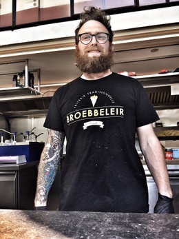 1706 DELIVERY Broebbeleir