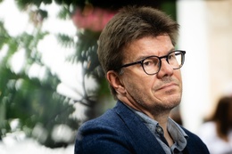 Sven Gatz (Open VLD), Minister van de Brusselse Hoofdstedelijke Regering, belast met Financiën, Begroting, Openbaar Ambt, de Promotie van Meertaligheid en van het Imago van Brussel.