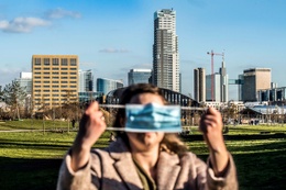 An: “Ik verlang naar de wereld na corona, naar onbezorgd dansen. Maar tegelijk weet ik dat het niet makkelijk zal zijn om weer dichter bij andere mensen te gaan staan.”