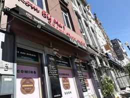 Kom bij Ma, restaurant met een Belgische keuken op het Sint-Katelijneplein, wordt Pita Barouche Republic, dat ook een vestiging heeft in Gent