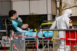 Opname van een man met Covid-19 in het Erasmusziekenhuis