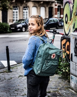 1765 Onderwijs Tess terug naar school Tess 2