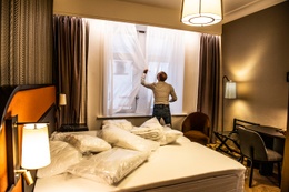 Het Double Tree Hilton hotel op het Rogierplein