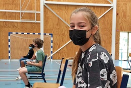 Vrijwillige vaccinatie van leerlingen in de Unescoschool op 16 september 2021: Serine uit het eerste leerjaar