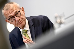 Frank Vandenbroucke (Vooruit), vicepremier en minister van Sociale Zaken en Volksgezondheid