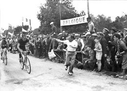 Jean Aerts werd hier op 18 mei 1935 in het Belgische Floreffe de allereerste Belgische wereldkampioen wielrennen op de weg