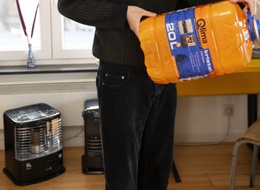 Door de stijgende energieprijzen zijn steeds meer Brusselaars aangewezen op een petroleumkachel om hun huis of appartement te verwarmen in de koude wintermaanden
