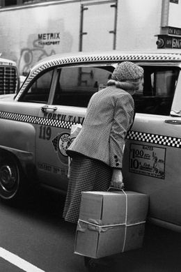 1783 Helen Levitt New York, 1982 Film Documents LLC, courtesy Galerie Thomas Zander, Cologne