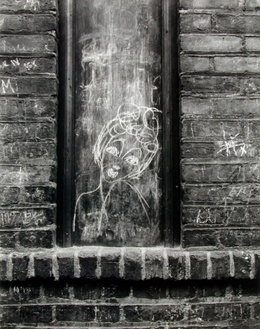 1783 Helen Levitt New York, c 1940 Film Documents LLC, courtesy Galerie Thomas Zander, Cologne