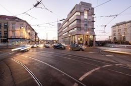 20220307curieuzenair De Van Volxemlaan met het kunstencentrum Wiels in Vorst