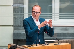 Ben Weyts (N-VA), viceminister-president van de Vlaamse Regering en Vlaams minister van Onderwijs, Sport, Dierenwelzijn en Vlaamse Rand, hier in het Vlaams parlement