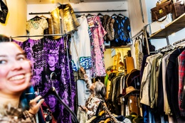 Tweedehandswinkel Paulien Carton Boutique op het Rouppeplein