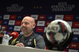 Brian Riemer, hoofdtrainer van voetbalclub RSC Anderlecht