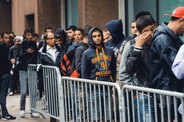 wachtrij asielzoekers 14