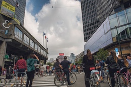 autoloze zondag BRUZZ 1539