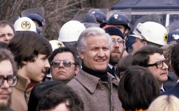 1 maart 1980: Vic Anciaux tijdens een betoging in Voeren, een faciliteitengemeente die bestuurlijk deel uitmaakt van de Belgische provincie Limburg en toen onderwerp van verhitte taaldebatten
