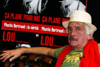 Lou Depryck, bekend van van Lou and the Hollywood Bananas, op het Brussels International Fantastic Film Festival (BIFFF) van 2011, bij de persvoorstelling van zijn boek "ça plane pour moi", de hit van Plastic Bertrand