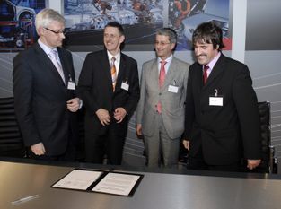 12 maart 2007:  ondertekening omvorming van Volkswagen Vorst tot Audi Brussels.