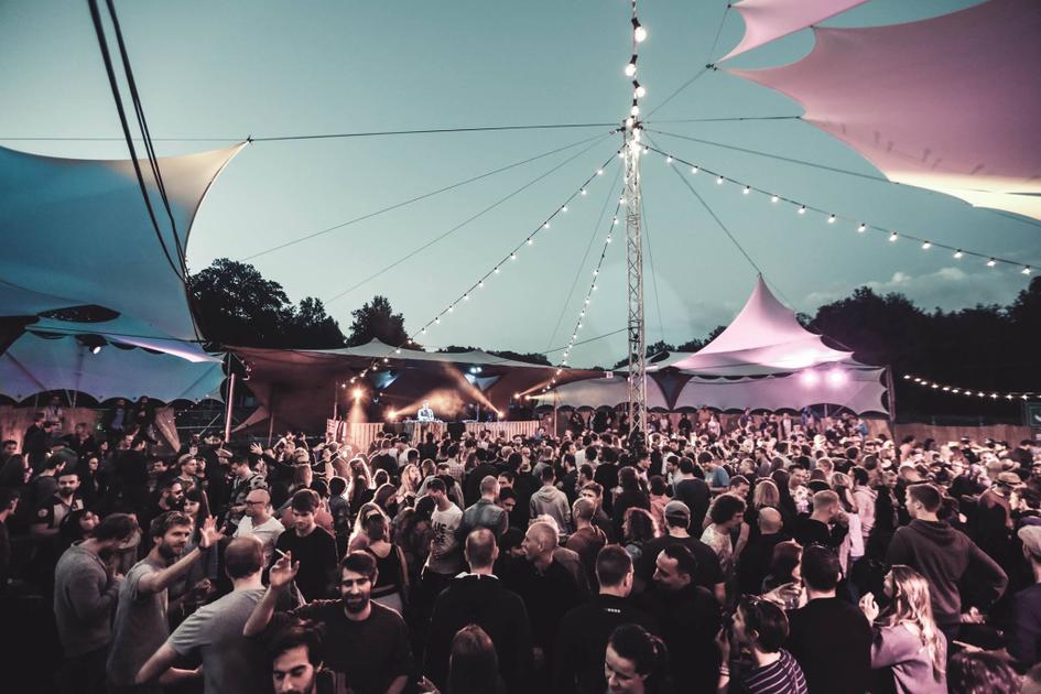 Festivals Paradise City en Horst gaan wel door: 'Voorzien zelf in  sneltests' | BRUZZ