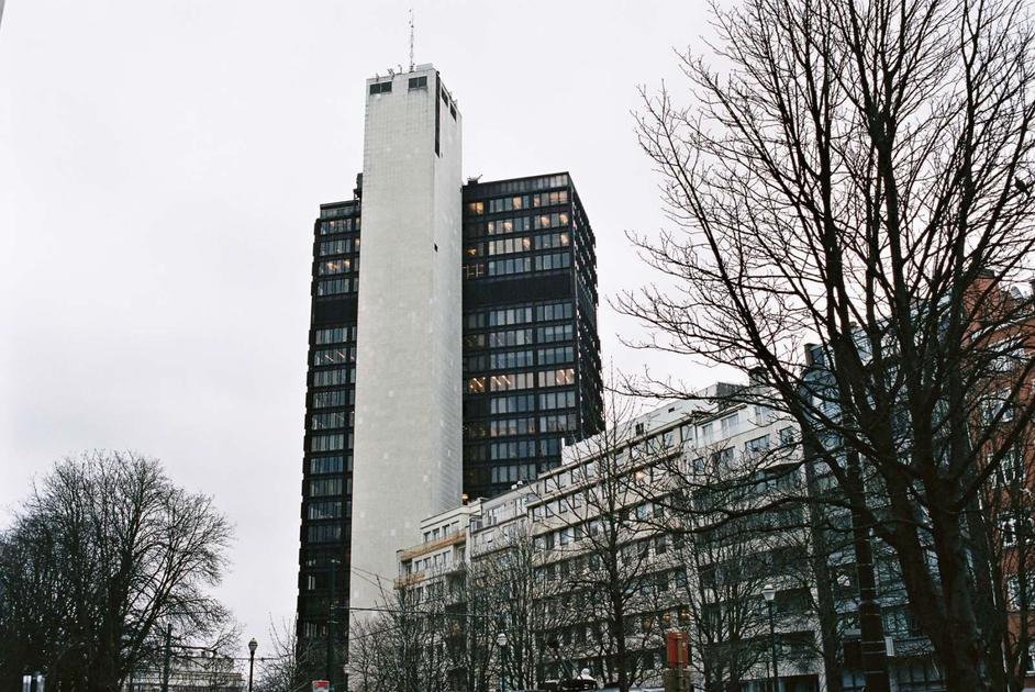 Toren Op Louizalaan Krijgt Artistieke Make-over | BRUZZ