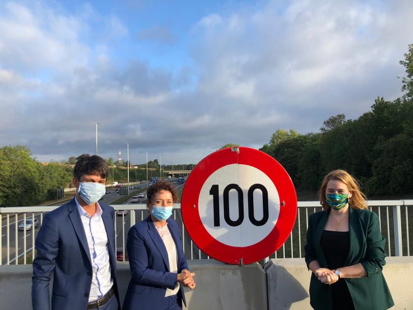 Vanaf 1 September 100 Km/u Op Ring Rond Brussel: Borden Geplaatst | BRUZZ