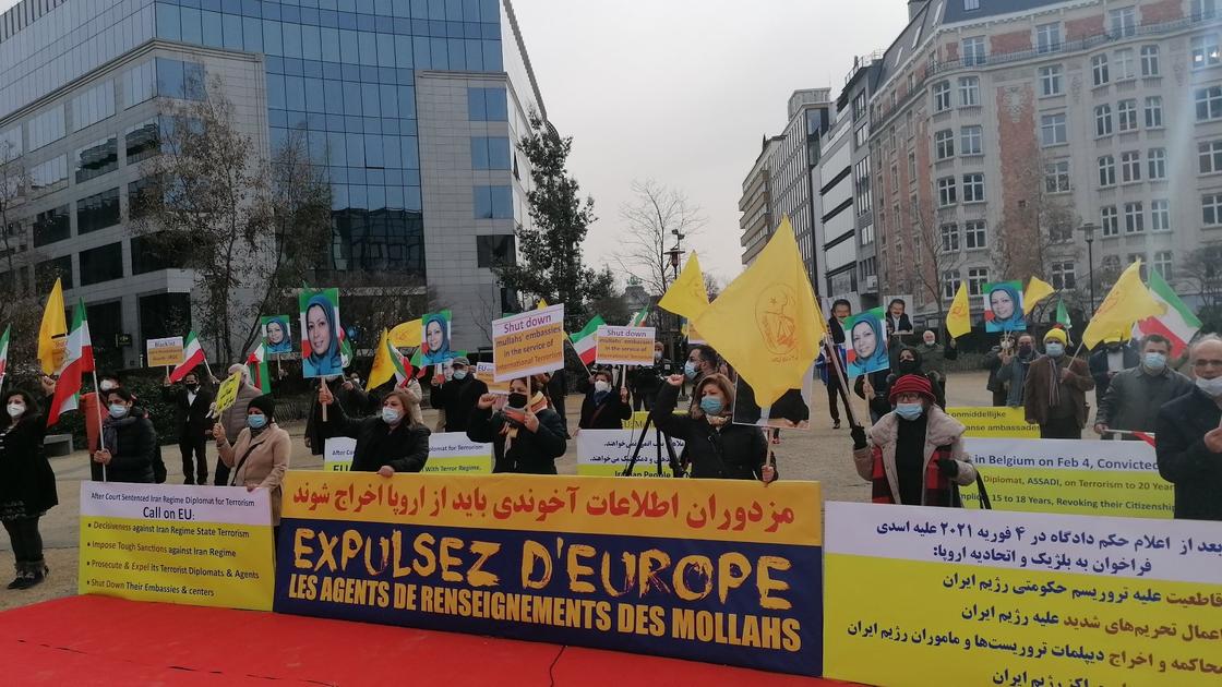 Iraniërs roepen in Brussel op tot sancties tegen terroristische regime ...