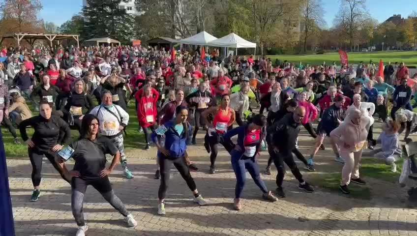 600 deelnemers aan Anderlecht Ladies Walk & Run | BRUZZ