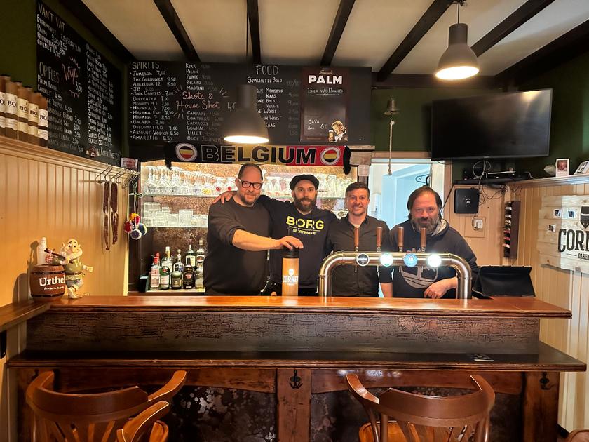 Четыре штатных сотрудника обеспечивают будущее кафе In den Hemel в Ганшорене