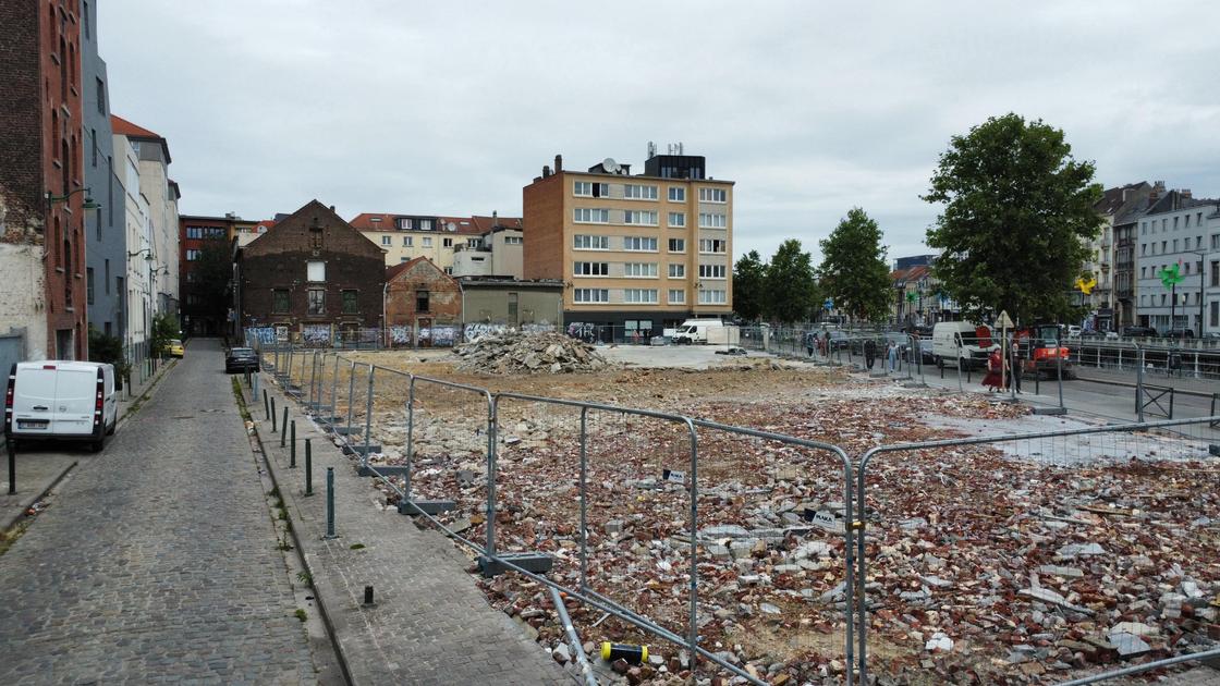 The Port of Brussels factors to heavy visitors as a purpose for unstable quays