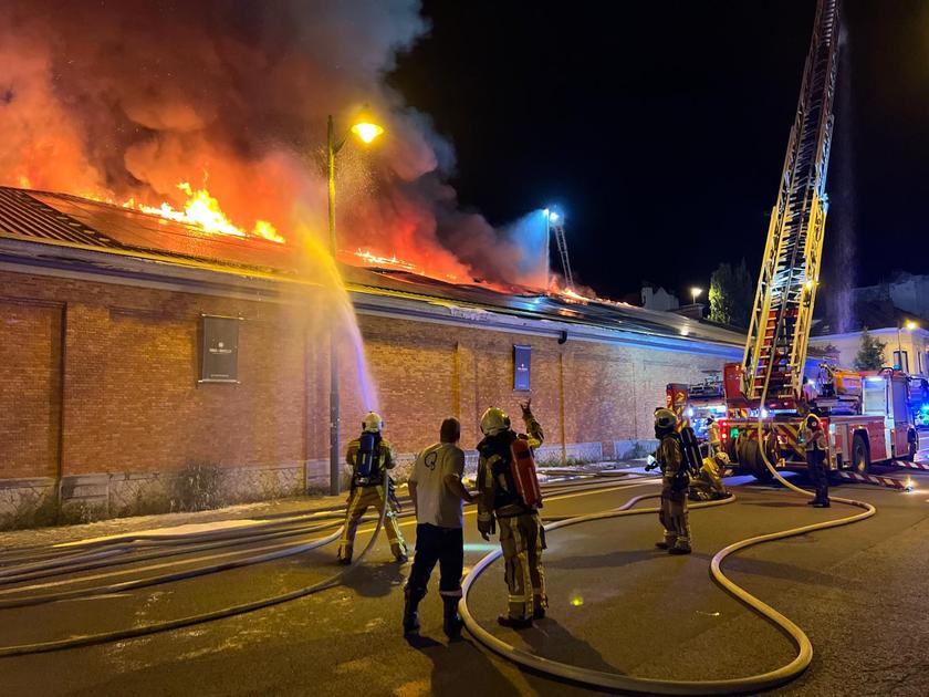 Grote brand bij Maison du Bois in Etterbeek