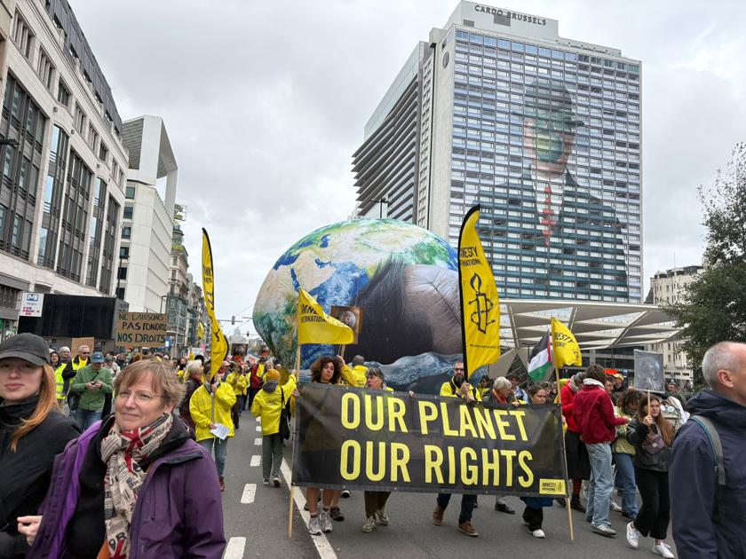 Duizenden protesteren in Brussel voor ambitieuzer klimaatbeleid