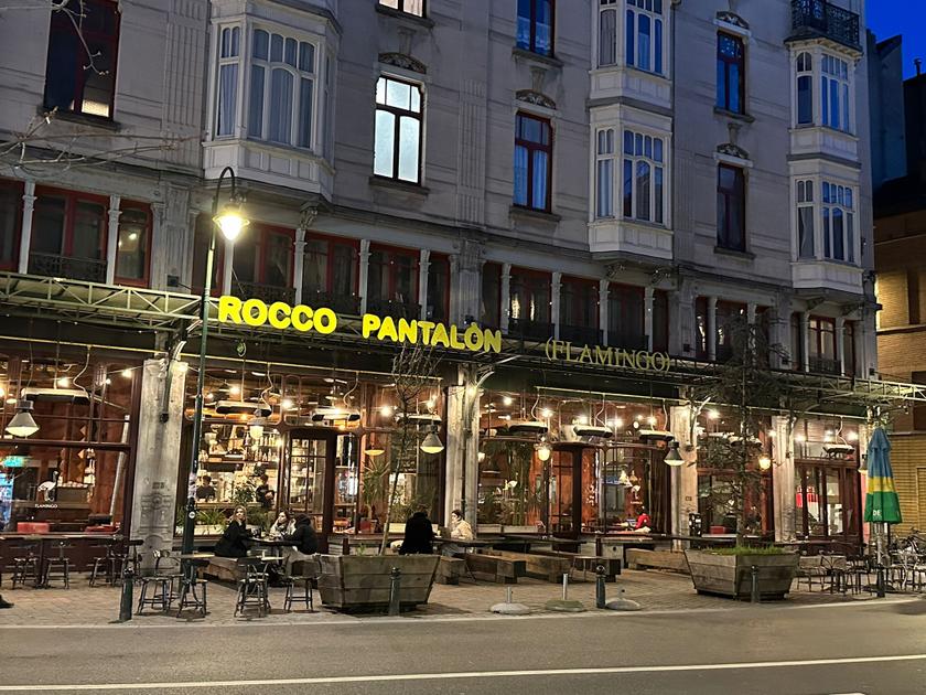 Café Flamingo neemt naam van plantenwinkel Rocco Pantalòn over | BRUZZ