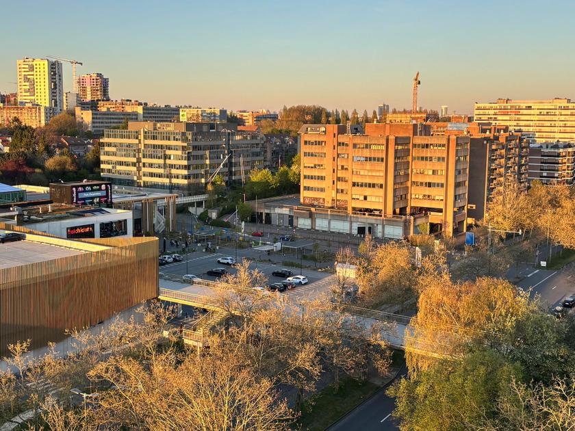 160 krakers uit Anderlechts gebouw aan Westland Shopping zijn vertrokken
