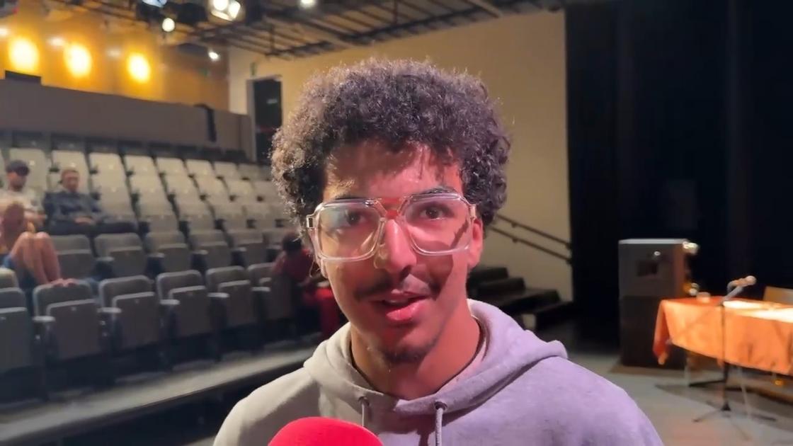 Rachad (15) organiseerde rapwedstrijd 'BXL Open Mic' voor jongeren: 'Een succes'