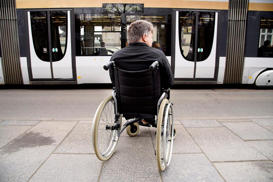 MIVB 'onvoldoende toegankelijk' voor personen met handicap | BRUZZ